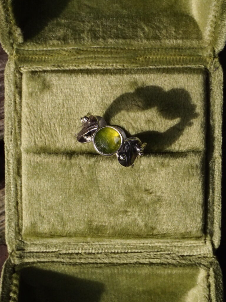 Pierścionek srebrny Viridis