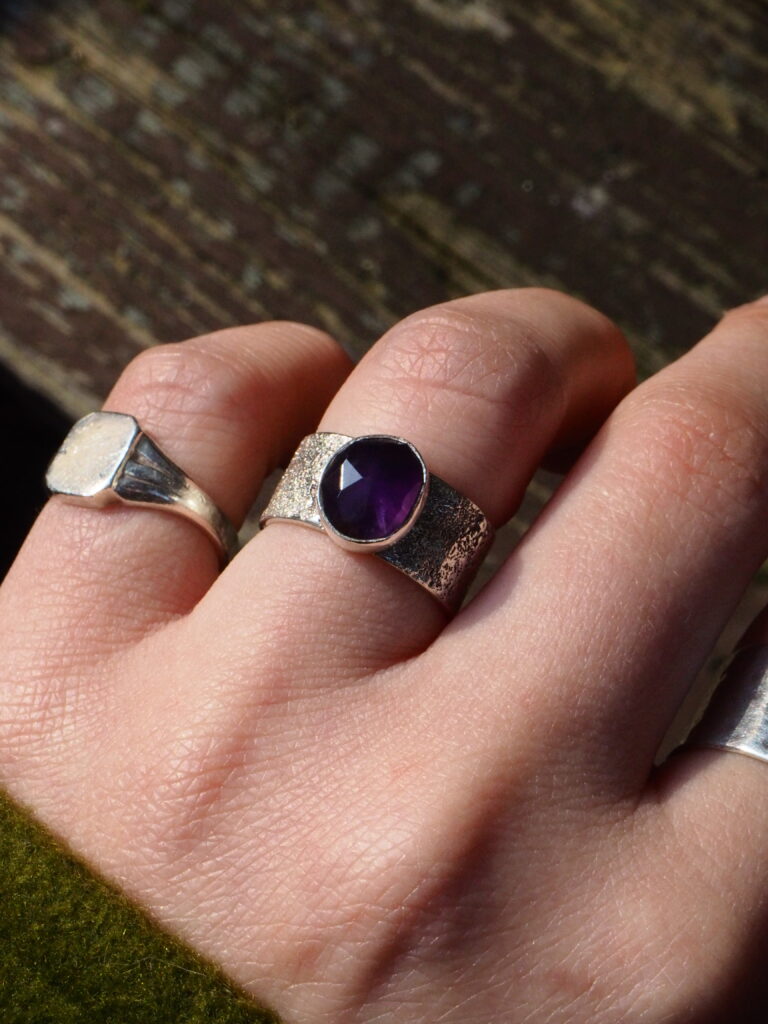 Pierścionek srebrny z ametystem