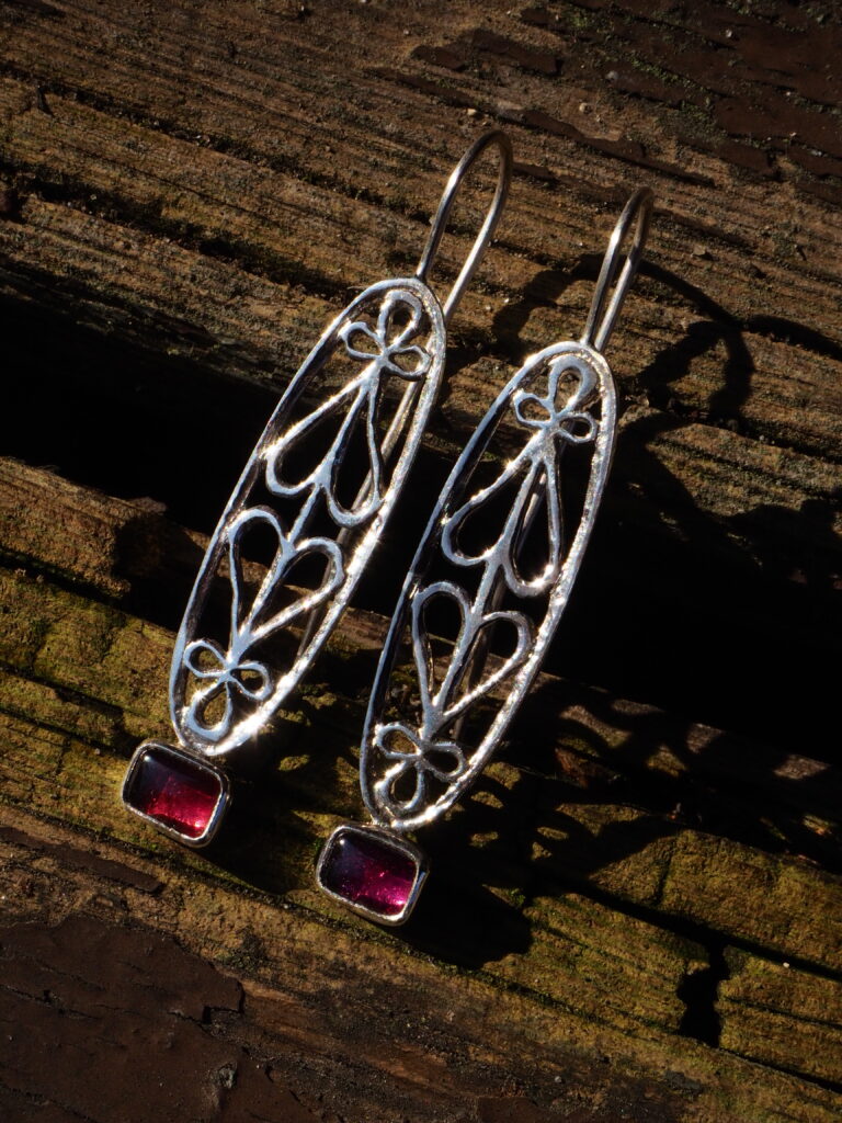 Kolczyki z granatem - HEARTS -